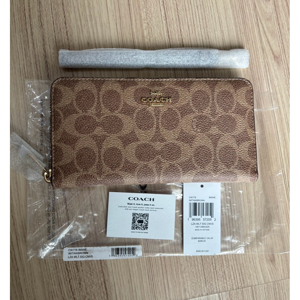 กระเป๋าสตางค์ใบยาว COACH CW778 ของแท้💯% ของใหม่ ซื้อเก็บ สวยมาก😊😊