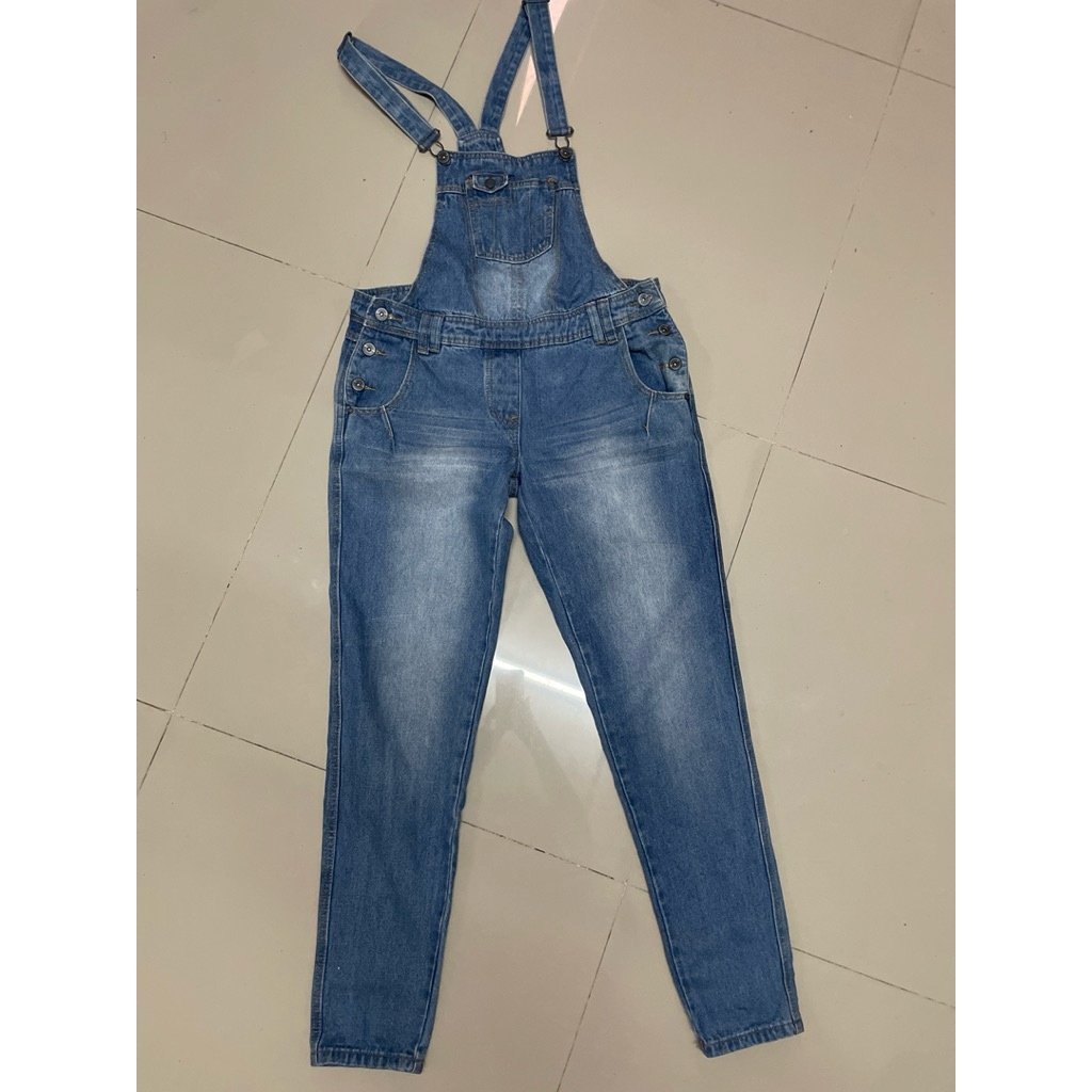 ชุดเอี้ยมยีนส์มือสอง George UK10 EUR38  เอววัดจริง 34"เป้า 9“ ขายาวถึงเอว 37.5 32" สะโพก 40" ยาวทั้ง