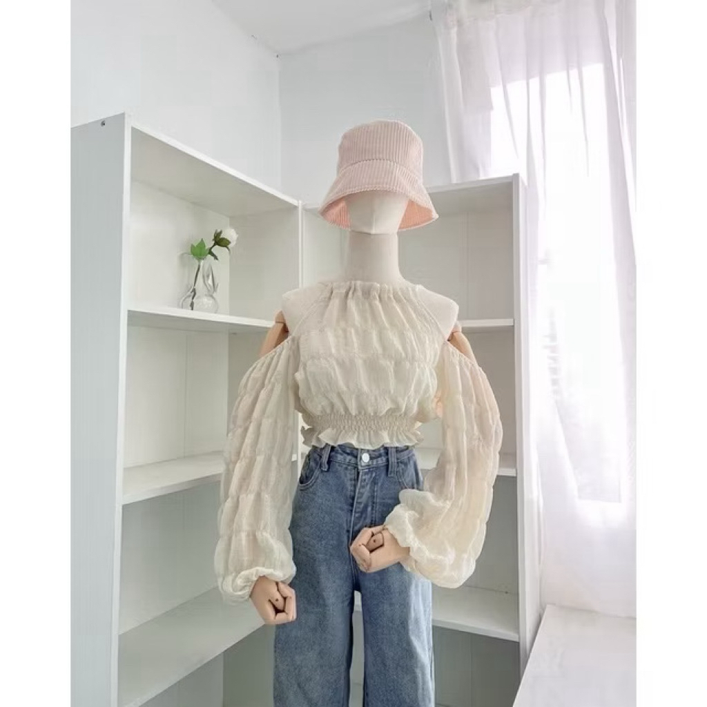 ⭐️New⭐️Khun studio เสื้อเว้าไหล่รูดคอ ป้าย khun สีครีม ป้ายห้อย