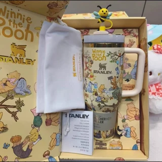 Winnie the Pooh Tumbler 1180ML🍯🐻แก้วเก็บความเย็นลายวินนี่เดอะพูห์ แก้วขนาดใหญ่สำหรับใช้ในรถ บรรจุในกล่องของขวั