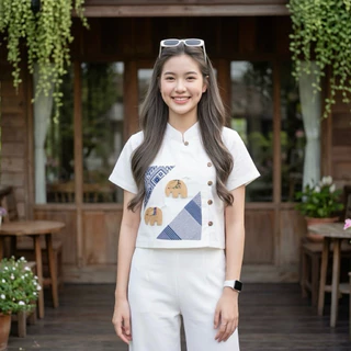 เสื้อพื้นเมืองผู้หญิงคอจีนป้ายแต่งแถบลายไทยติดตุ๊กตาลายช้าง