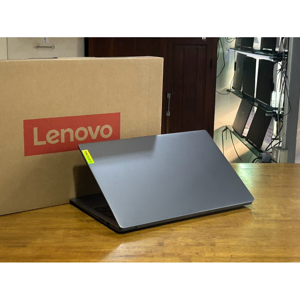 Lenovo IdeaPad Slim3 15AMN8-82XQ00T4TA Ram16GB