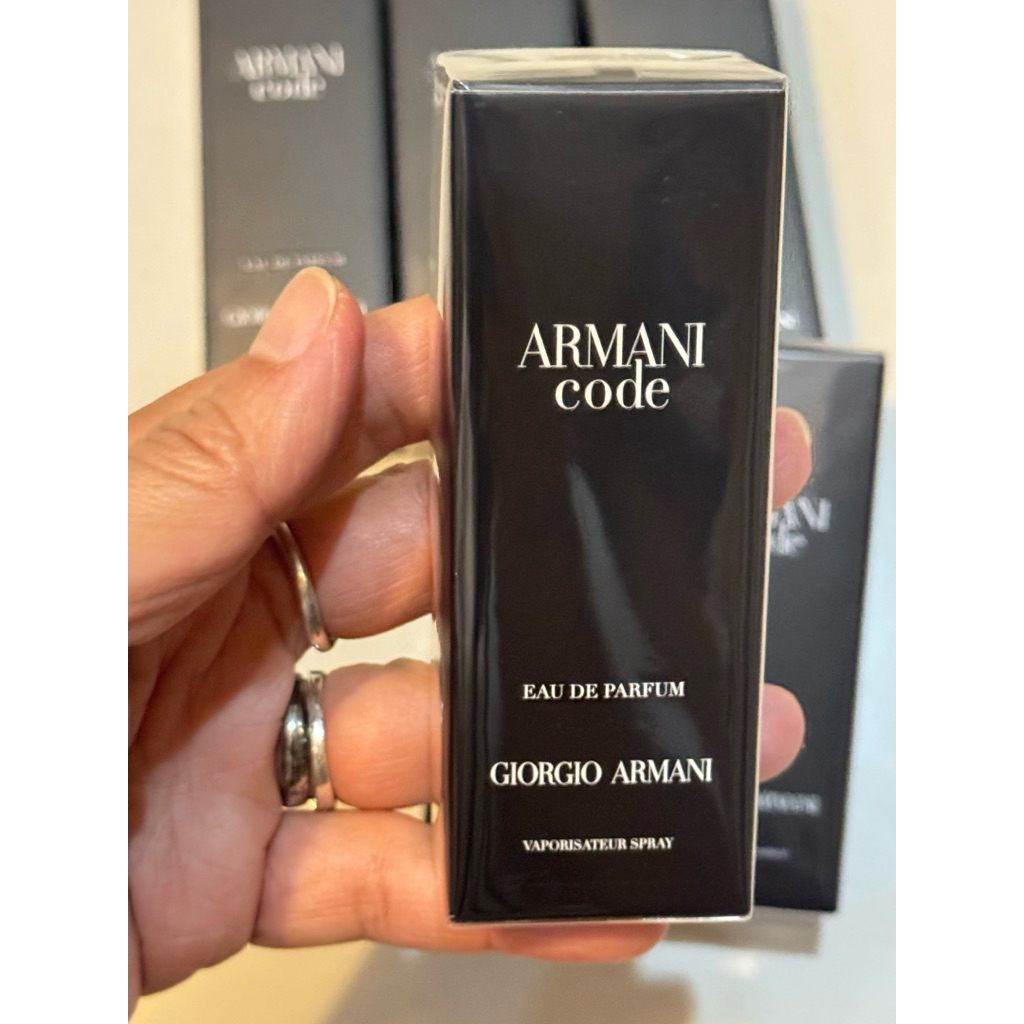 ✨ กลิ่นหรู สุขุม มีเสน่ห์ในแบบผู้ชายทันสมัย น้ำหอมกลิ่นใหม่จาก Armani Code สุดพรีเมียม โดดเด่นด้วยความเข้มข้นและเย้ายวน