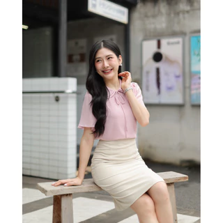 "Bamby Blouse" เสื้อคอปกบัว-แขนกระดิ่ง ดีไซน์น่ารักและใส่ไปทำงานได้ ใส่เที่ยวก็ดูดี รุ่นขายดีปี2024