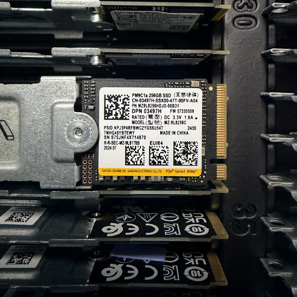 SSD M.2 Samsung Gen4 x4 NVMe PM9C1a 256GB อ่าน6000MB/s เขียน5600MB/s มือสองชั่วโมงการทำงานน้อย