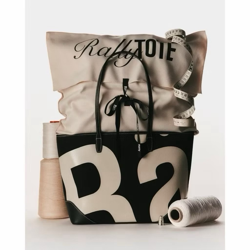 ใช้โค้ดลดได้‼️ส่งเร็ว ส่งไว‼️ Rally City Tote ของแท้100% รุ่นใหม่ ล่าสุดจากRally