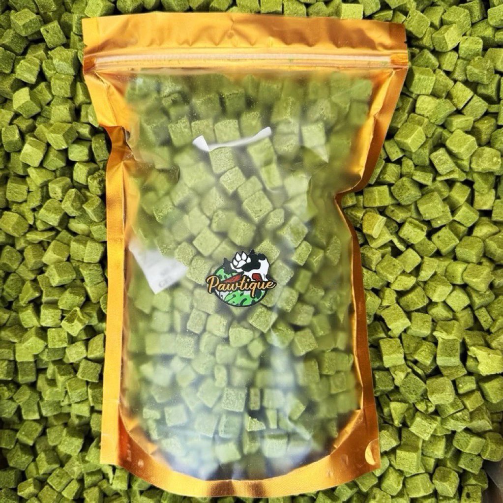 หญ้าแมวฟรีซดราย Pawtique 300กรัม ขนมแมว หญ้าแมวผสมอกไก่ Freeze Dried 100% ขนมแมว ขนมฟรีซดราย 300g