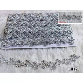 (แบ่งขาย 50cm) เพชรเส้น แถบตกแต่ง เพชรพรีเมี่ยมเล่นไฟ (ปลายเส้นไม่ต่อกัน) เพชรเส้นตกแต่งชุดการแสดง