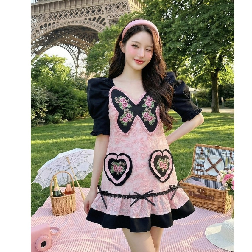 (มี3XL) Natcha Dress เดรสทรงปล่อยผ้าซีทรู texture ลายผีเสื้อมีกลิตเตอร์ แขนกระทุ้งไหล่มีสม็อค ปักทั้งชุด มีซิปหลัง