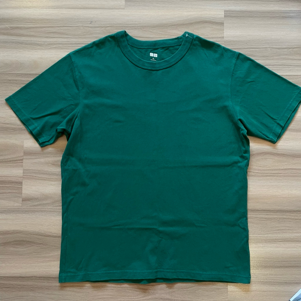 T-shirt Y2k เสื้อแบรนด์ เสื้อยืด 🤍Uniqlo