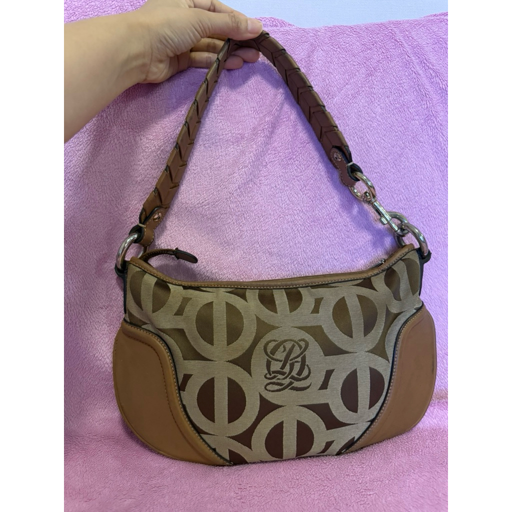 ส่งต่อกระเป๋าคล้องไหล่ Louis Quatorze