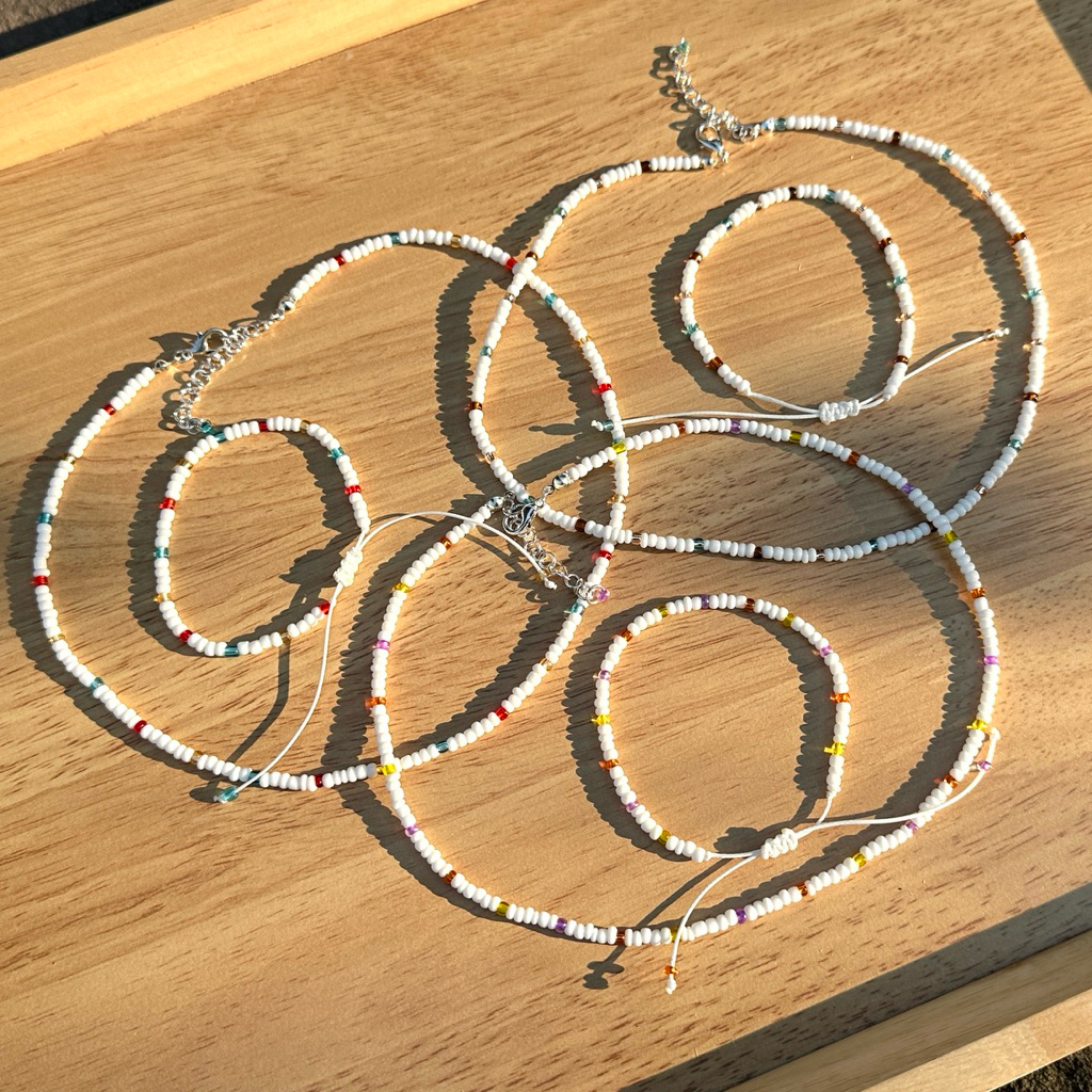 สร้อยคอ,สร้อยข้อมือลูกปัด แบบเชือกรูด 📿โทนขาวและสีใส new!!🔥 พร้อมส่ง สร้อยคอ Handmade