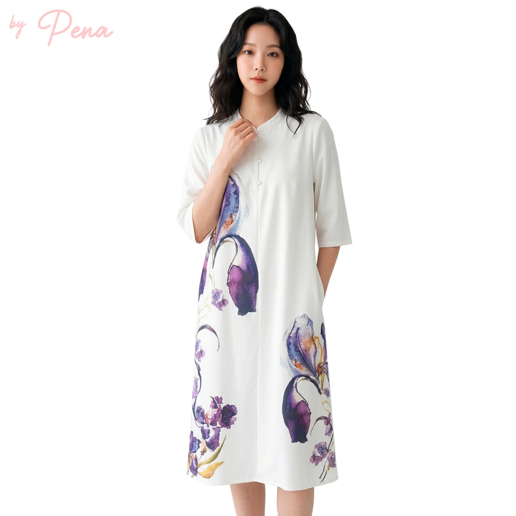 By Pena ชุดเดรสยาวสีขาว พิมพ์ลายดอกไอริสสีม่วง  BPDL032601