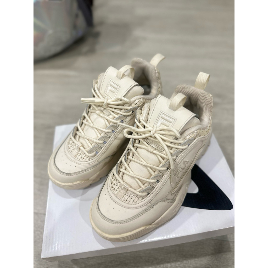 ส่งฟรี‼️‼️ รองเท้า Fila มือสอง