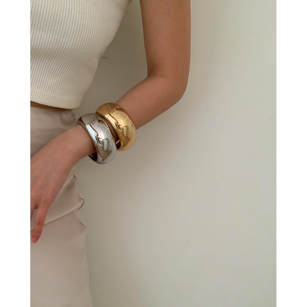 HER OBJECTIVE_HER CLASSIC BOLD BANGEL