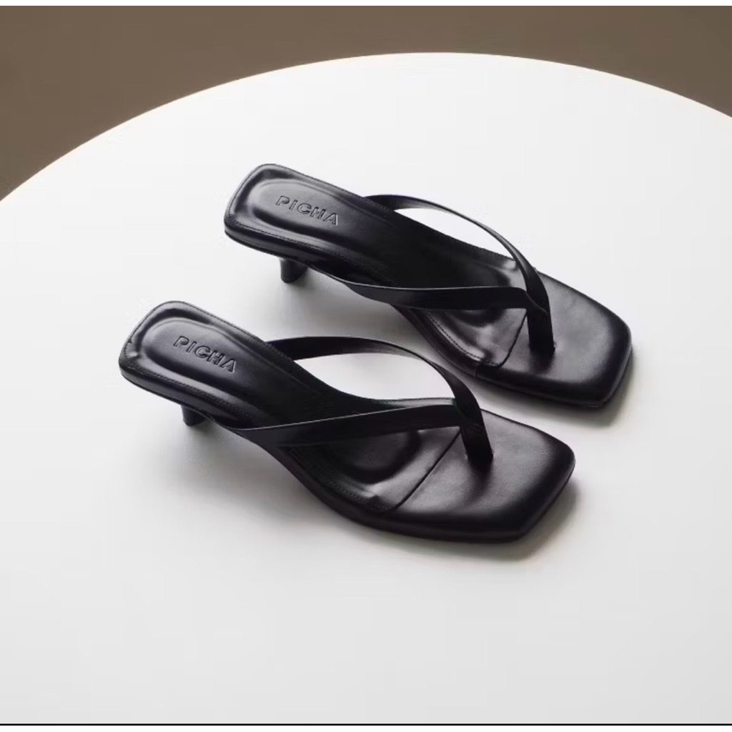 รองเท้า Picha ส้น1นิ้ว ไซส์ 40