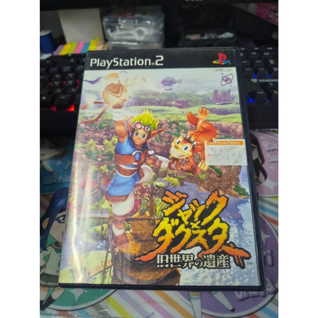 แผ่นเกม Jak and Daxter: The Precursor Legacy สำหรับเครื่อง PlayStation 2 เวอร์ชันภาษาญี่ปุ่น