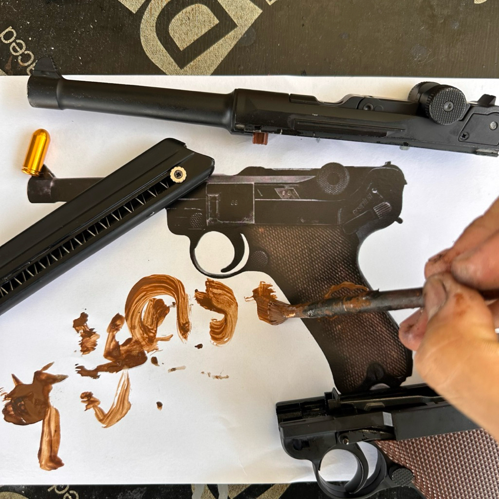 ภาพวาด โมเดลLuger p08สุดเท่คัดปลอกลำกล้องตันมีเลเซอร์