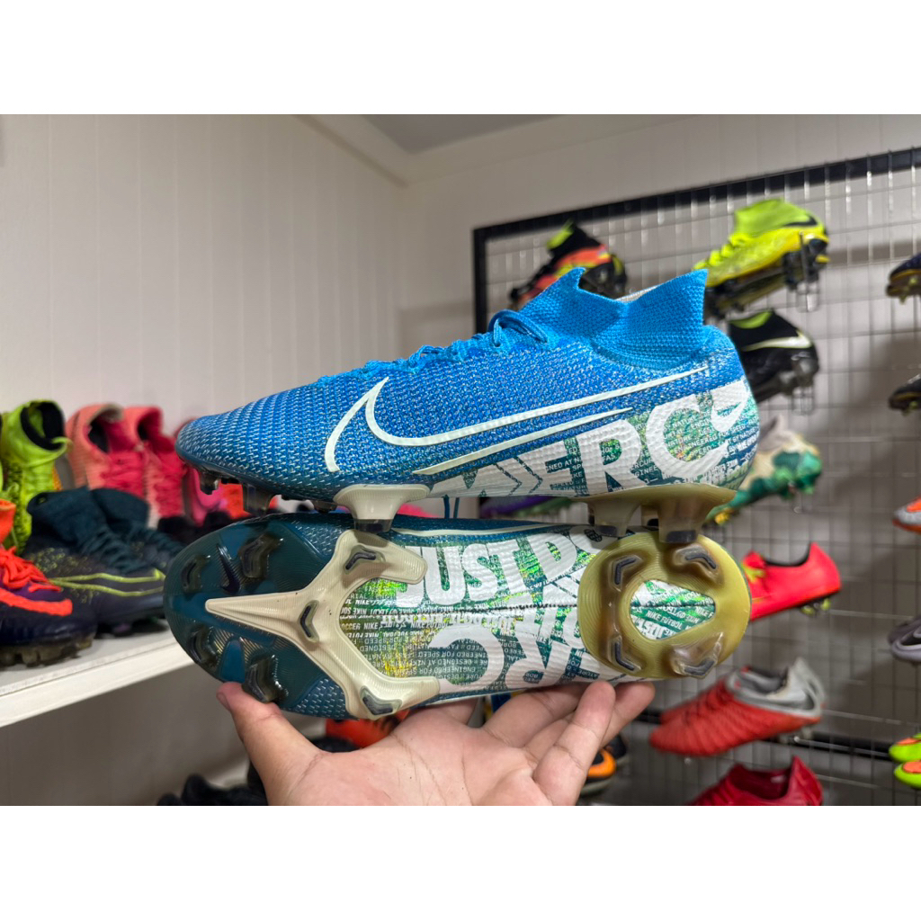 Mercurial 13 size 43/275