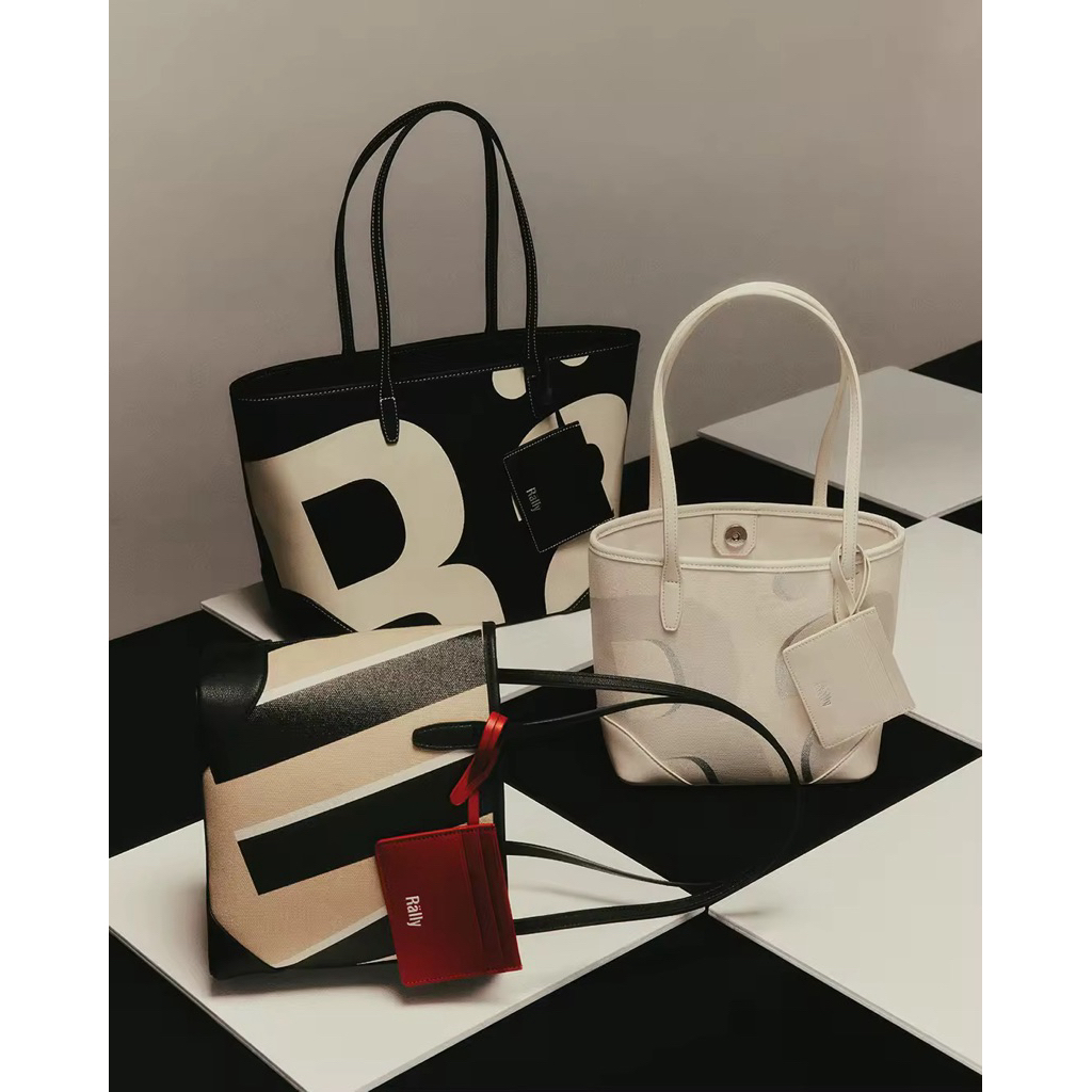 Rally🖤🤍❤️🤎👜 Rally x UNO City Tote (Limited) - กระเป๋าทรง Tote Bag ลายโลโก้