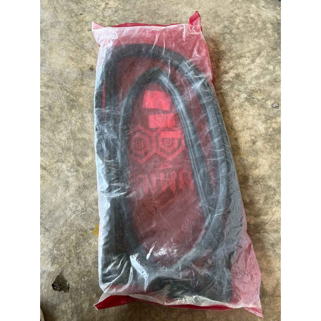 ยางขอบกระจกหน้า CW454 , NISSAN