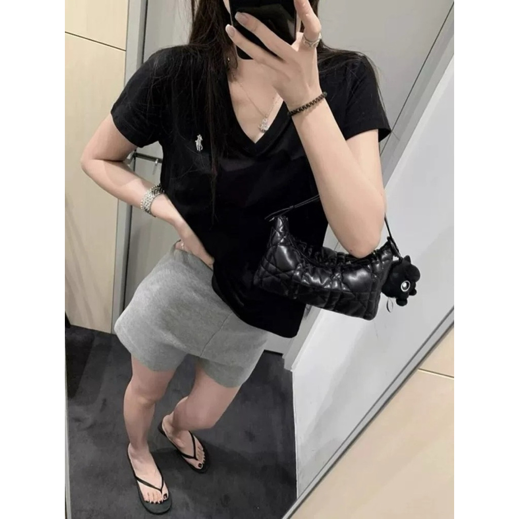 พร้อมส่ง 9158 เสื้อคอวีแขนสั้น ปักลายช่วงอก ทรงใส่สบาย เนื้อผ้าดี งานสวย TAG:WG.WE ราคา ถูกที่สุด ดีลบีเคเค แกลเลอรีภาพที่ 8