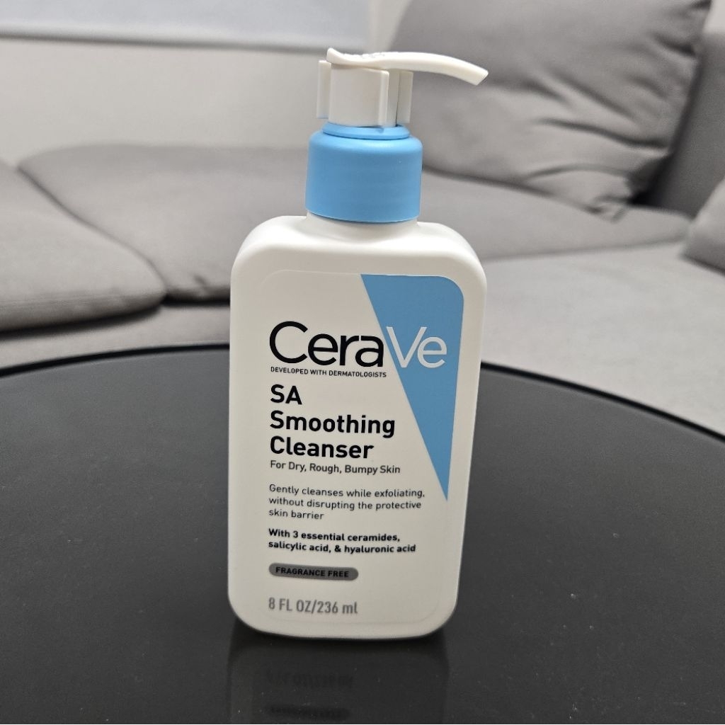 Cerave SA smoothing cleanser 236ml.
