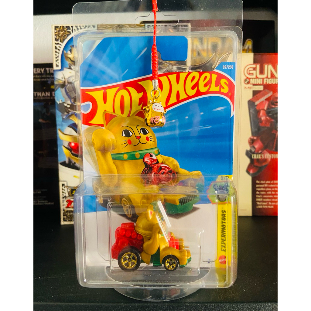 Hot Wheels FELINE LUCKY