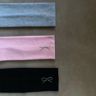 [พร้อมส่ง] Headbrand รุ่น Blinky Bow ผ้าคาดผม ดีเทลรูปโบว์เพรช