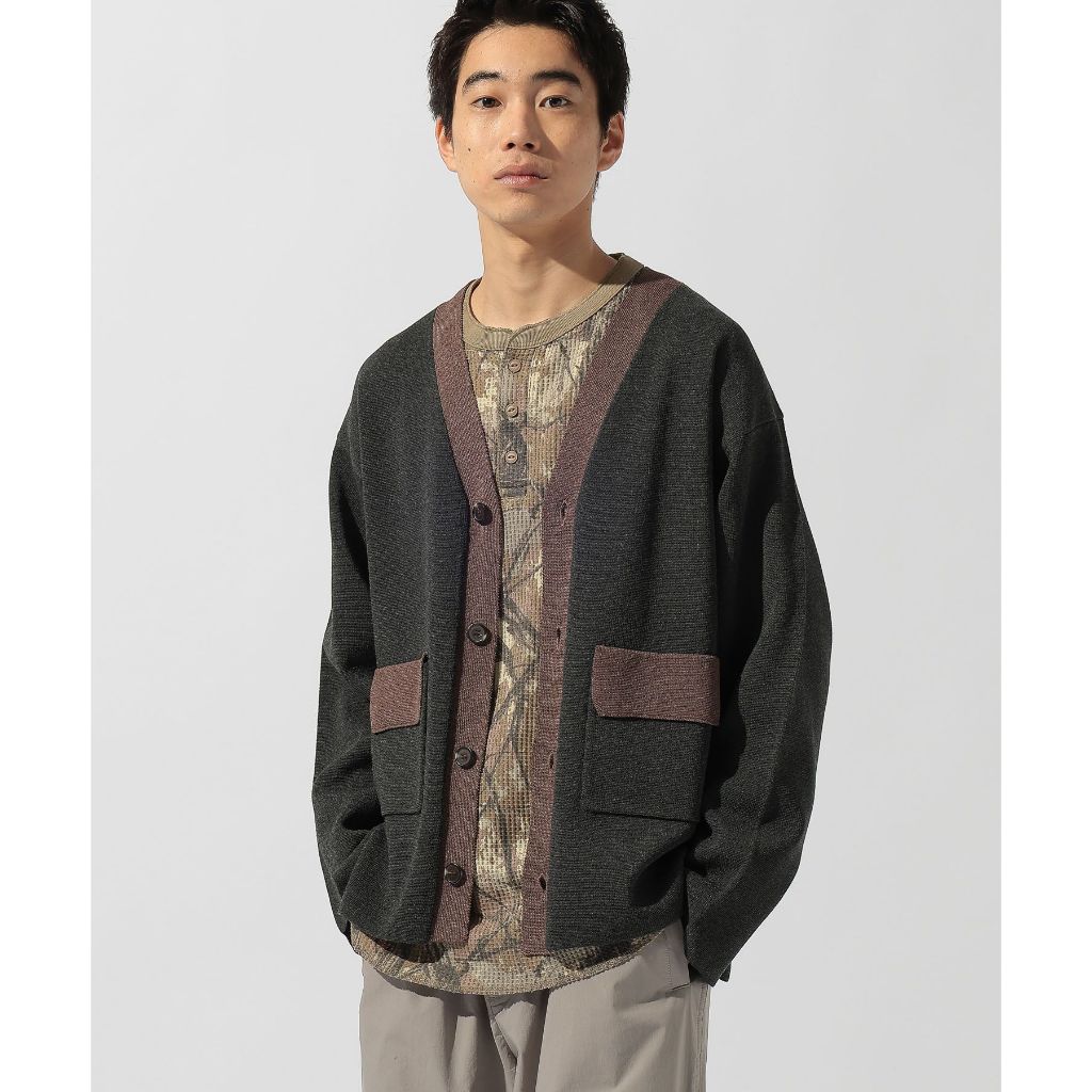 niko and ... คาร์ดิแกน ใส่สบาย Two-tone V-neck cardigan