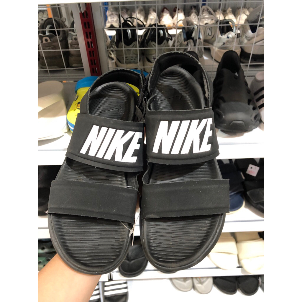 รองเท้าแตะแบรนด์Nike