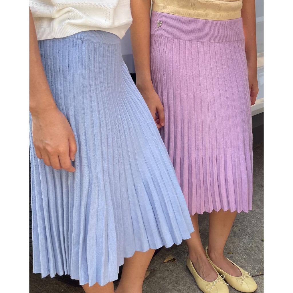 CUPPA - MILKSHAKE Skirt (6 สี) กระโปรงพลีทไหมพรม ความยาวคลุมเข่า เนื้อผ้านุ่มเนียนผิว มีน้ำหนัก ทิ้งตัวสวย