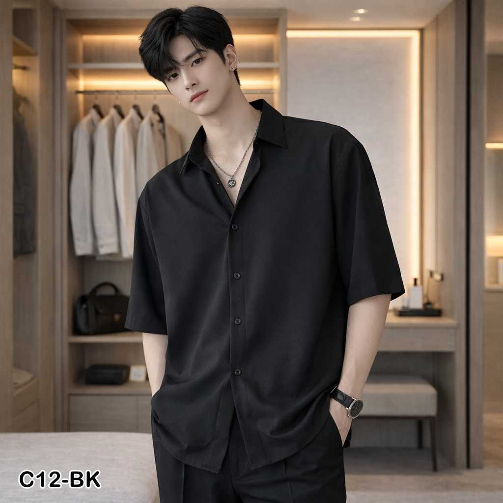 1syt87sx39 เสื้อเชิ้ตผู้ชายแขนสั้น สไตล์เกาหลี ทรงหลวม ใส่สบาย ผ้านุ่มลื่น ลุคเรียบหรู ดูดี ใส่ได้ทุกโอกาส C12