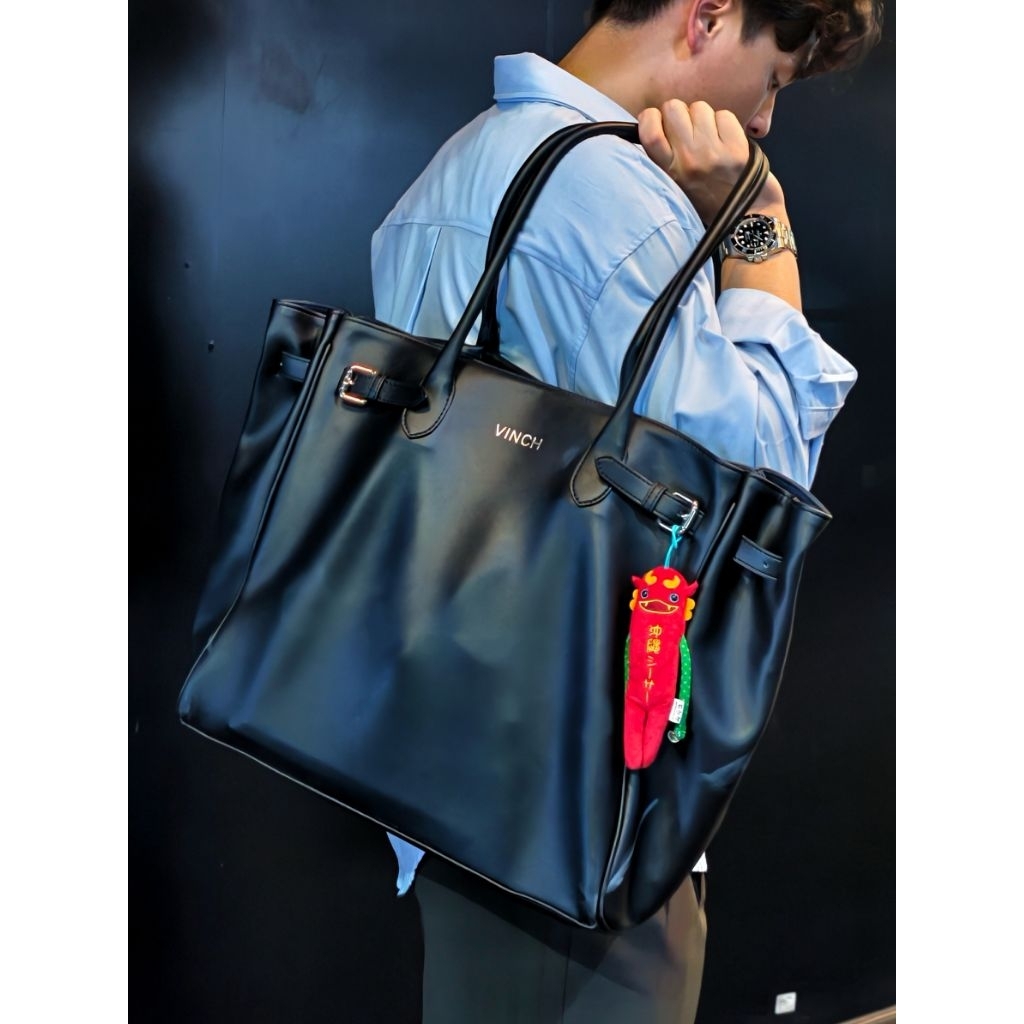 VINCH Double Belts Tote Bag! 🔥