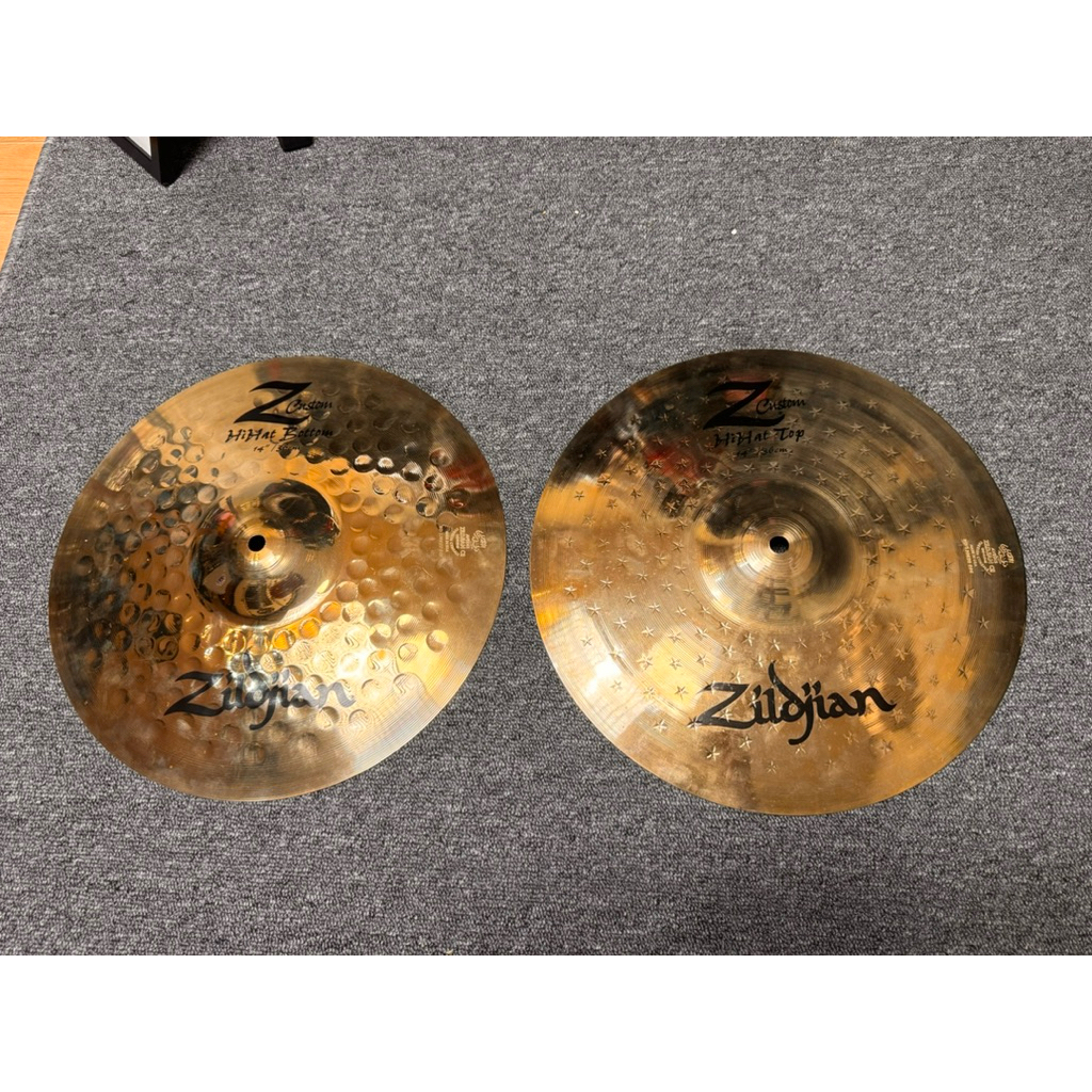 Zildjian Z Custom Hihat 14 นิ้ว ลายดาวตัวใหม่ สภาพ 98% ใช้งานไม่กี่ครั้ง