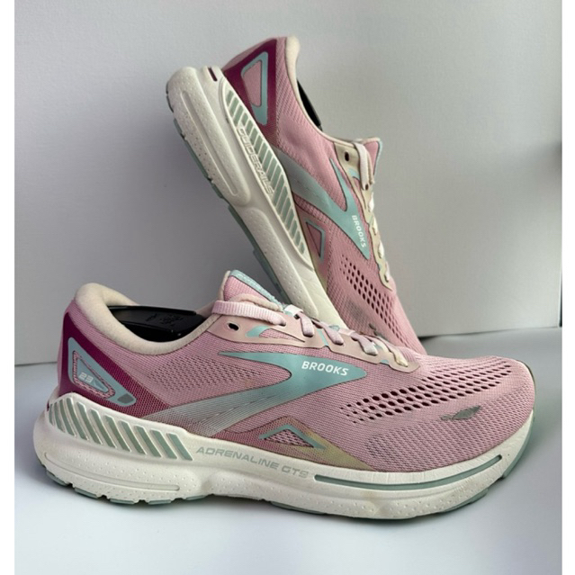 รองเท้ามือสอง Brooks Adrenaline GTS 23