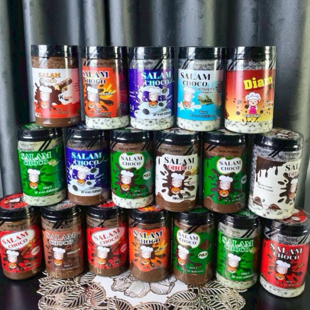 โกโก้ครั้นช็อกโกแลต มีหลายรสชาติให้เลือก ปริมาณขนาด 270+/-กรัม มีแถมช้อนด้วย