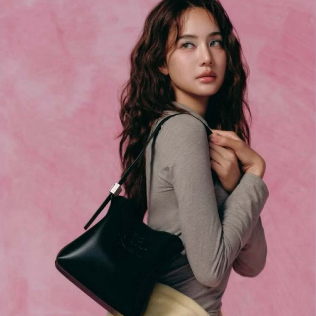 New 👜 Maison keeps - The MINI Maison Bag สีดำ