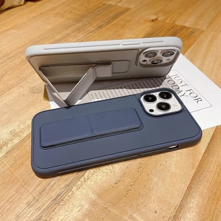 CrashStar ที่วางสายรัดข้อมือแบบพับได้ เคสโทรศัพท์ซิลิโคนกันกระแทก iPhone 17 16 15 14 13 12 11 Pro Max Plus XR