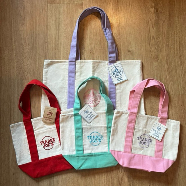 พร้อมส่ง📌กระเป๋าผ้า Trader Joe ของแท้100% จากอเมริกา