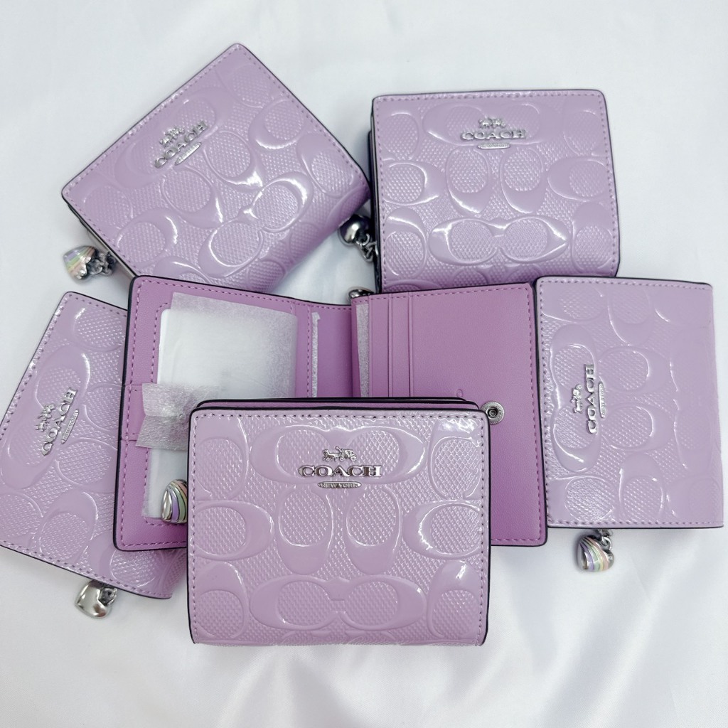 💚แท้💯 พร้อมส่ง💚กระเป๋าตังค์ #CDF21 snap wallet i leather มีตุ้งดิ้งหัวใจ #CW789 #CDF21