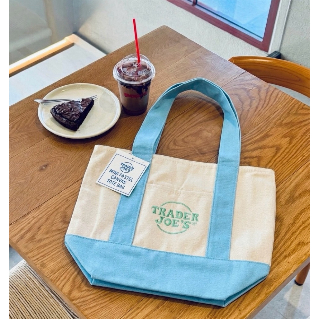 (พร้อมส่ง) Trader Joe’s Mini tote Bag สีฟ้า 💙
