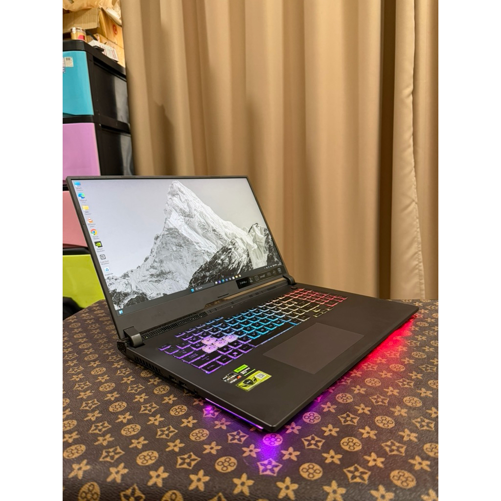 โน๊ตบุ๊ก  Notebook Asus ROG Strix G17 G713RC-HX032W ทำงานกราฟฟิก เล่นเกม อื่นๆ มี ปกศ. สอบถามได้ครับ