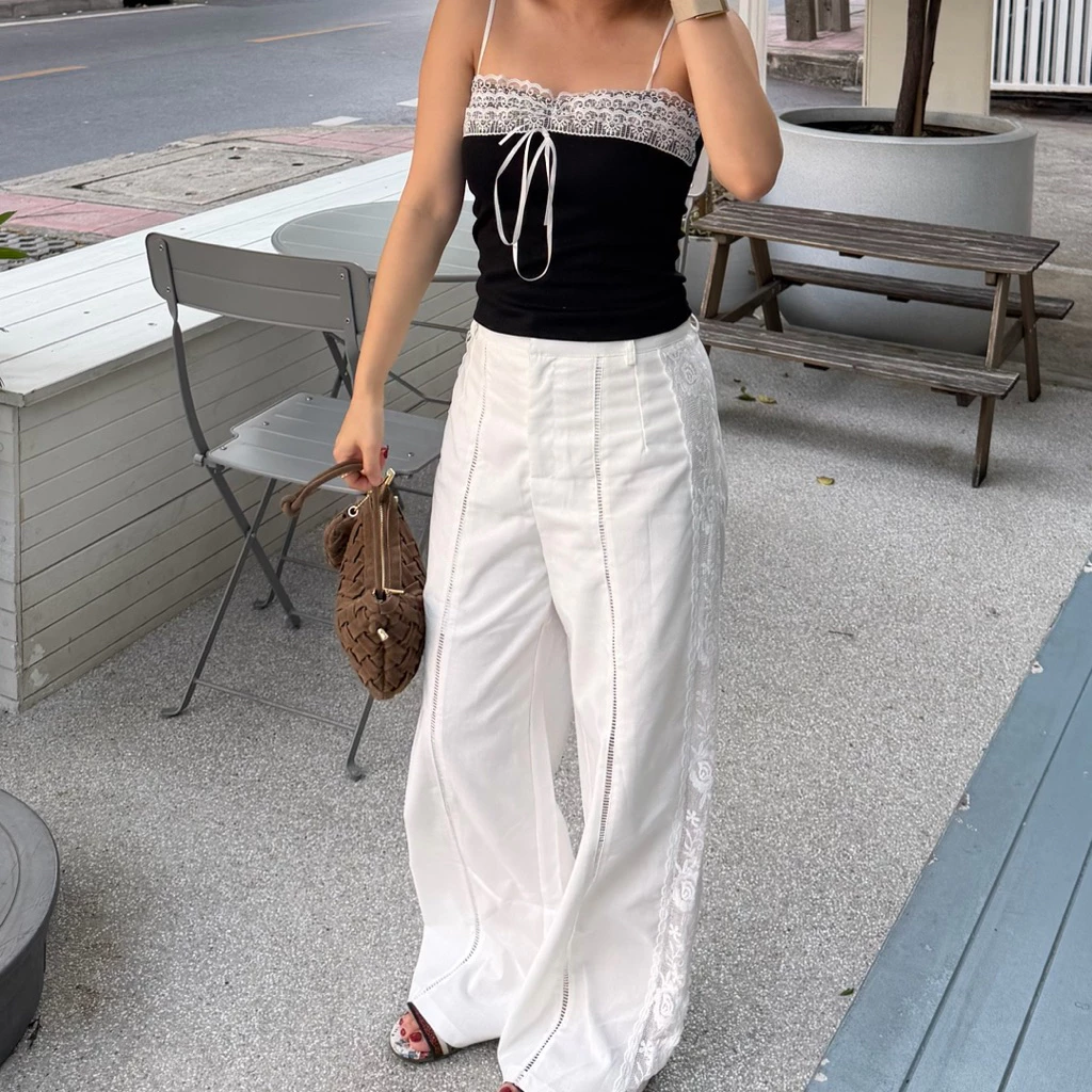 creamy mood pants กางเกงฉลุลูกไม้