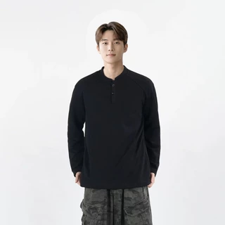 B&R เสื้อยืดแขนยาว long-sleeved T-shirt เสื้อโปโล เฮนรี่ Neckline หลวมและเรียบง่าย ปุ่มปรับ หล่อและแฟชั่น