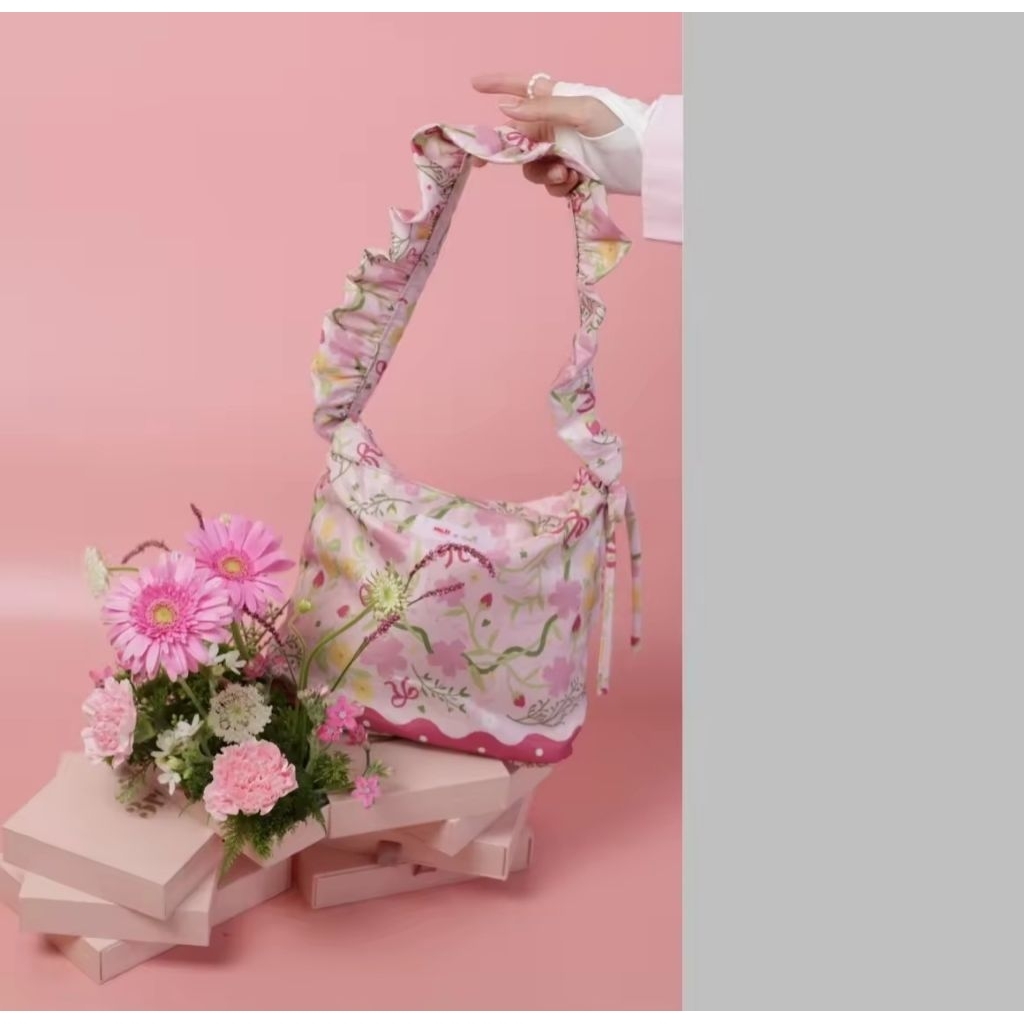3rd floor studio flower language กระเป๋าปุ๊กปิ๊กลายดอกไม้สีชมพูใส่ของ สภาพกริบ