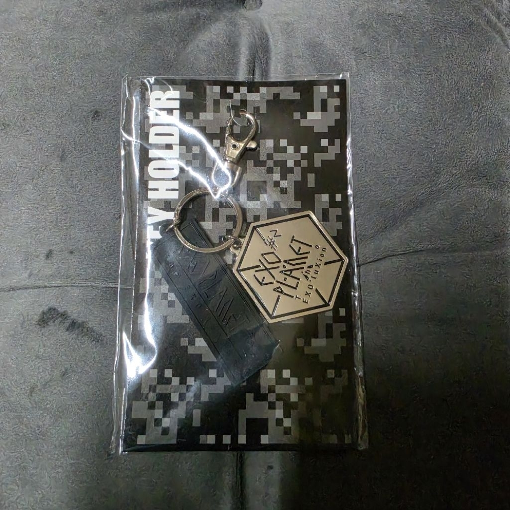 ของสะสม EXO ของแท้ พร้อมส่ง