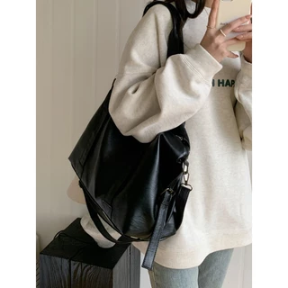 [จัดส่งฟรี + ส่วนลดพิเศษ] จัดส่งตรงจากประเทศไทย! กระเป๋าครอสบอดี้หนังแท้ขนาดใหญ่พิเศษ รุ่น 2026 ดีไซน์ทันสมัย ​​มีให้เลื