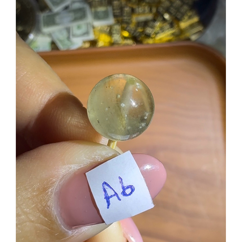 Libyan Desert Glass (แก้วทะเลทรายลิเบีย) (ลูกปัด)Libyan Gold Tektite(ได้ชิ้นที่โพส)