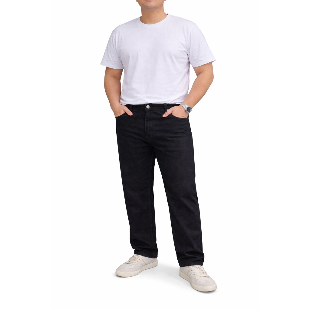 Wrangler กางเกงยีนส์ขายาว ดำสนิท (Solid Black)  ทรง Regular Fit หรือ Straight Fit
